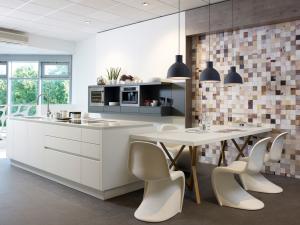 farbige KüchenDa kommt gute Stimmung auf! Eine ordentliche Portion Vitamine für die Küche dank der farbigen Gestaltung.