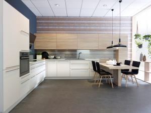 farbige KüchenDa kommt gute Stimmung auf! Eine ordentliche Portion Vitamine für die Küche dank der farbigen Gestaltung.